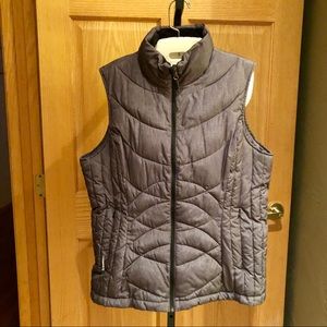 GREY ZIPUP PUFFER VEST